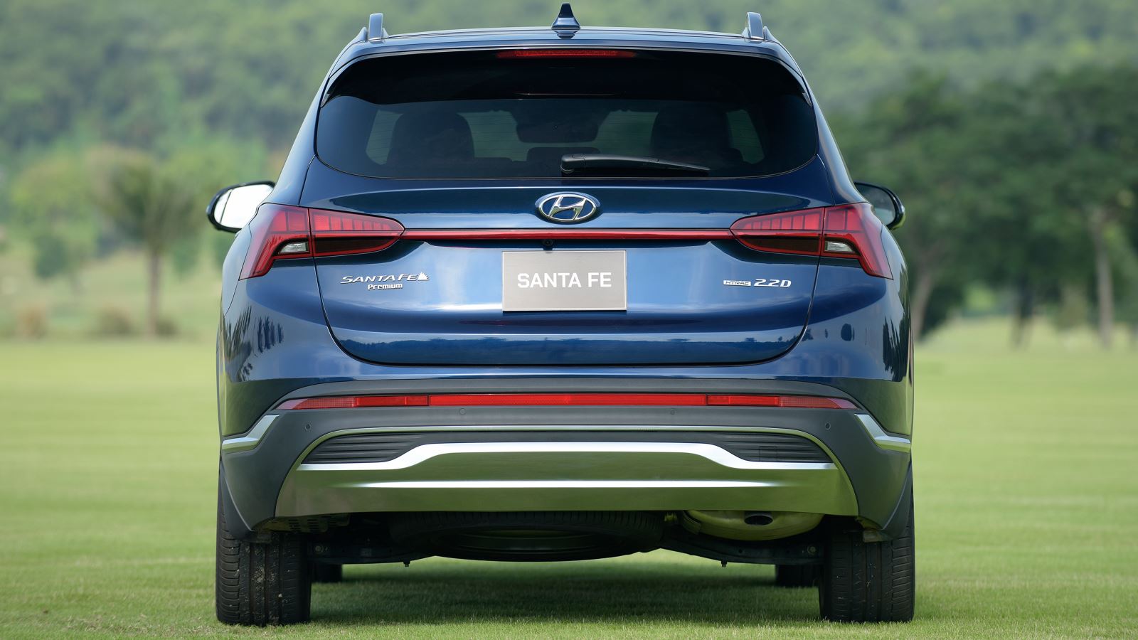 Tổng thể phần sau xe Santafe phiên bản 2021