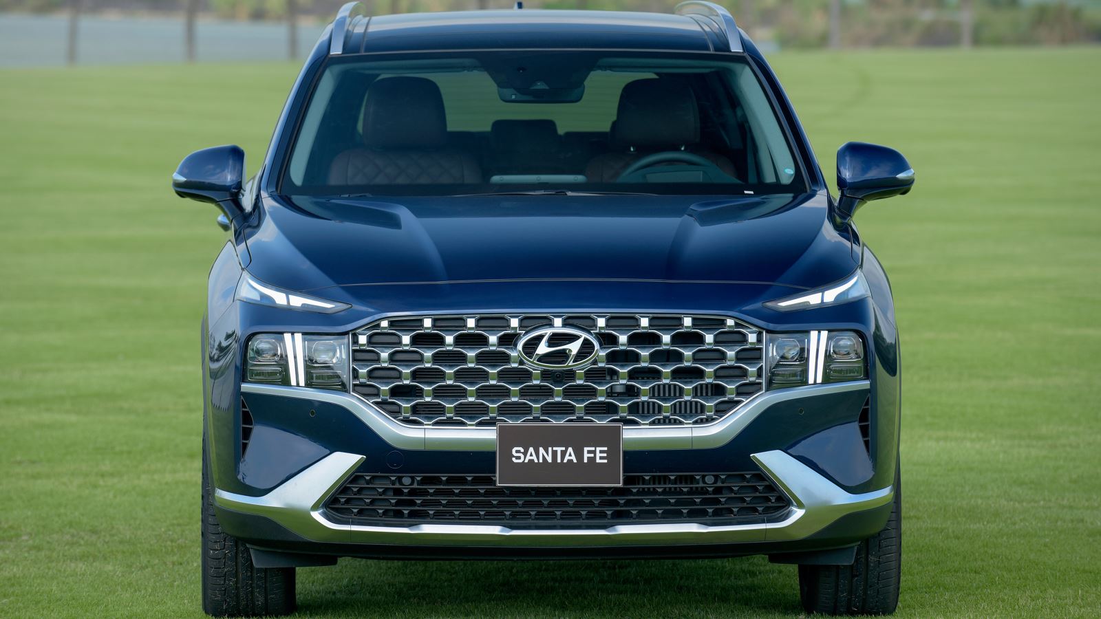 Tổng thể phân trước xe Santafe 2021