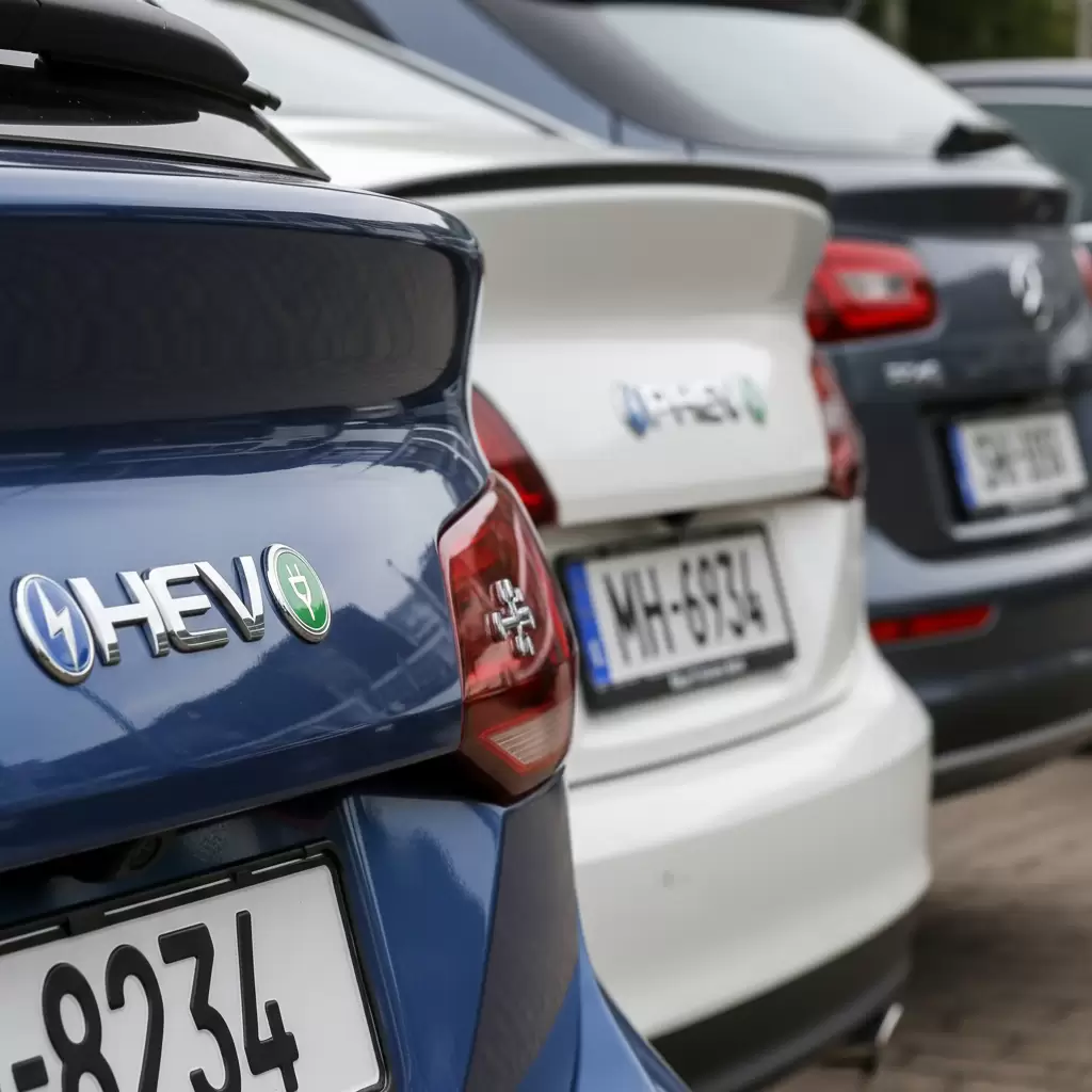 Việc phân loại rõ ràng giúp người dùng lựa chọn dòng xe phù hợp với nhu cầu và điều kiện sử dụng thực tế